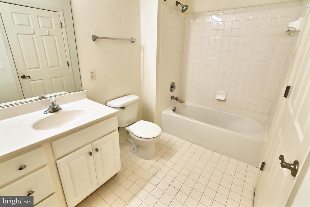21216 Mcfadden Square - Photo 23