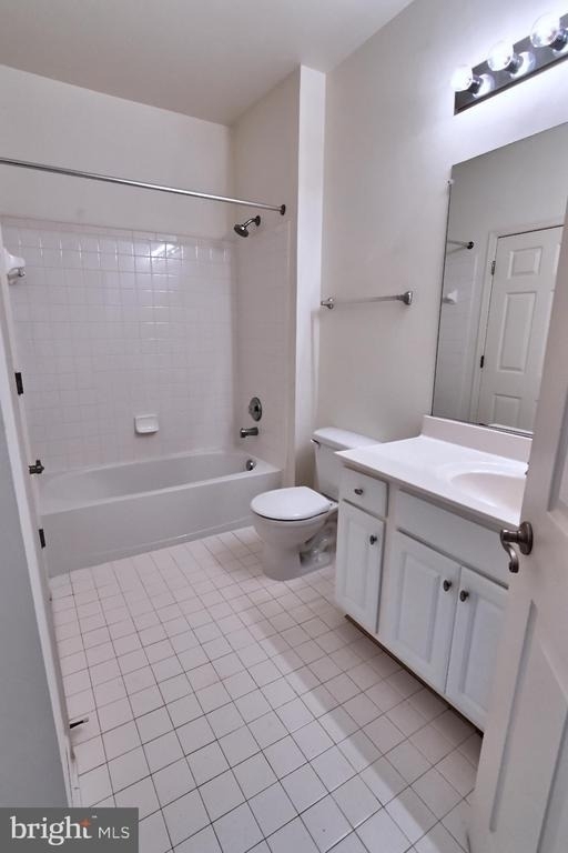 21216 Mcfadden Square - Photo 36