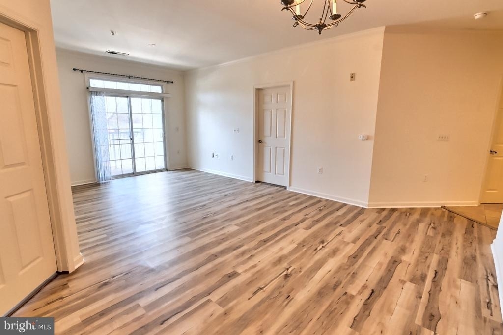 21216 Mcfadden Square - Photo 3