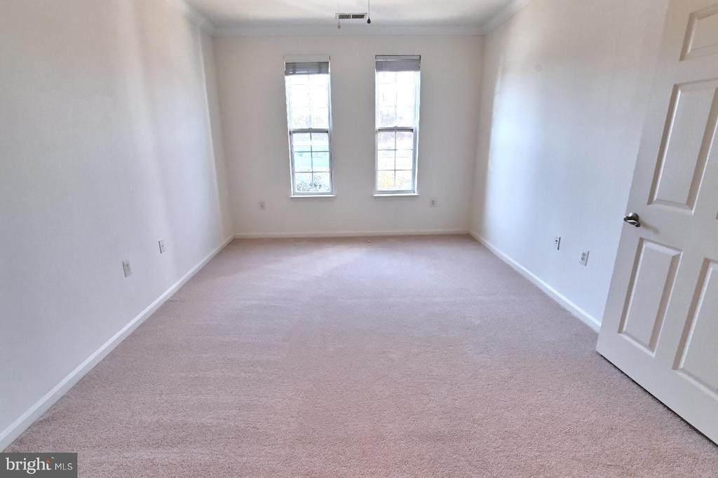 21216 Mcfadden Square - Photo 17