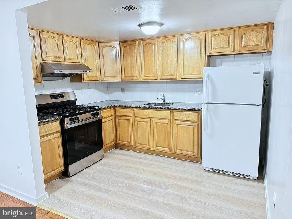 304 N 8th Street - Photo 2