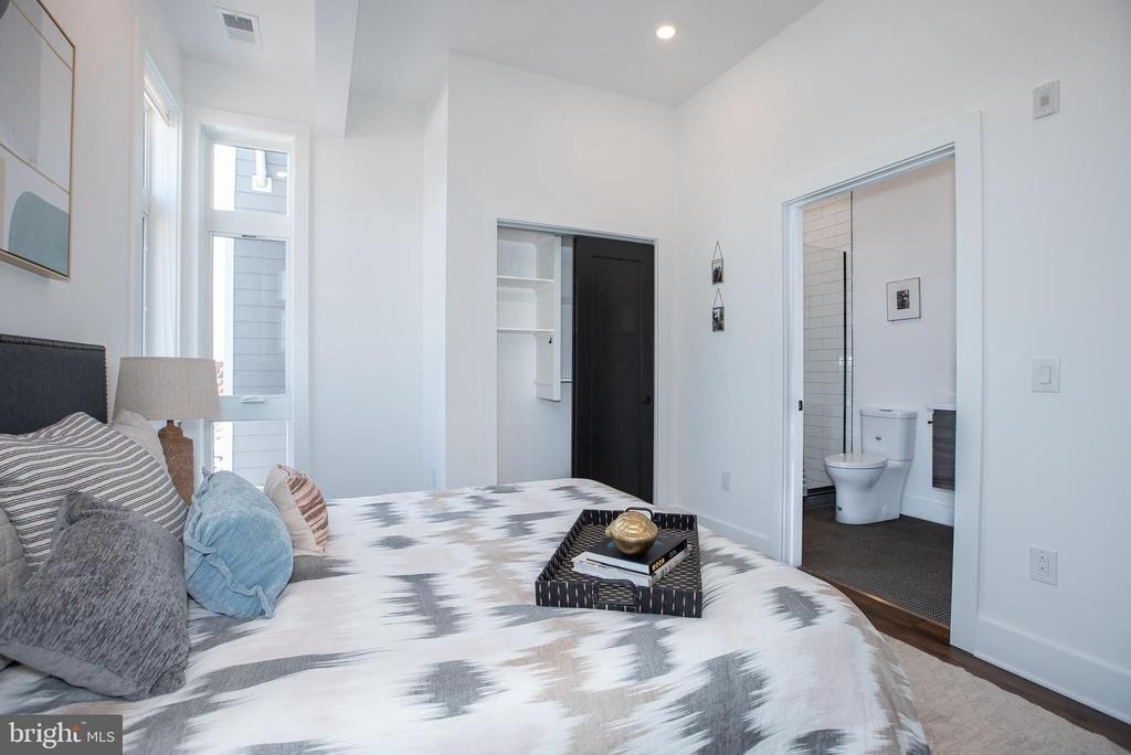 2940 W Thompson Street - Photo 36