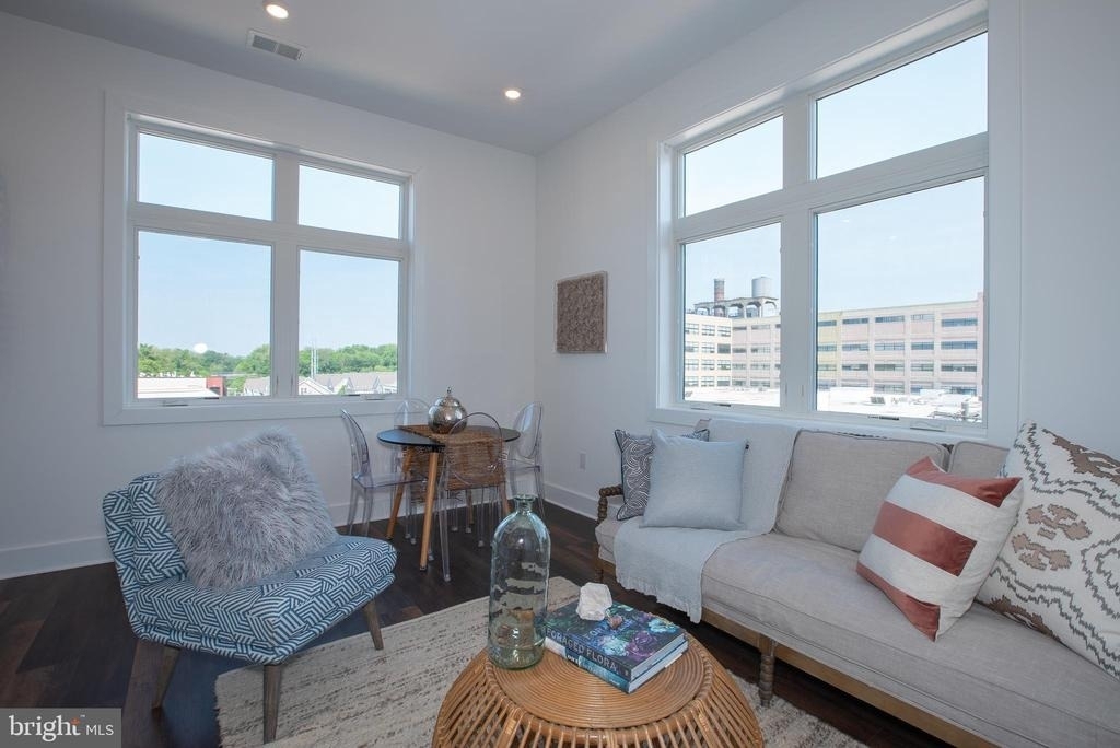 2940 W Thompson Street - Photo 22