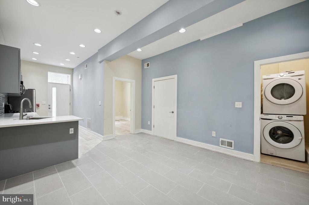 2024 E Fletcher Street - Photo 8