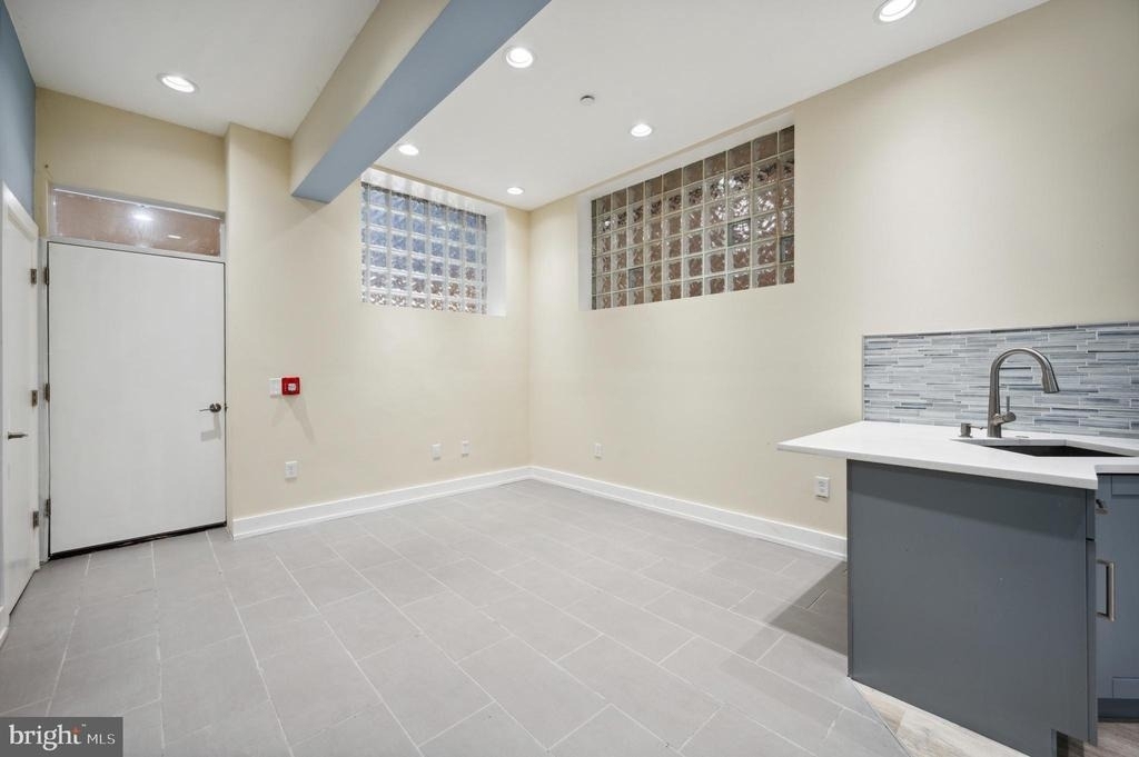 2024 E Fletcher Street - Photo 6