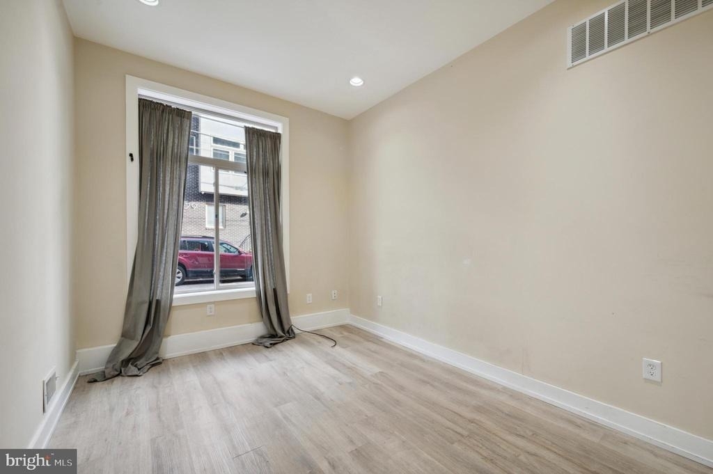 2024 E Fletcher Street - Photo 11