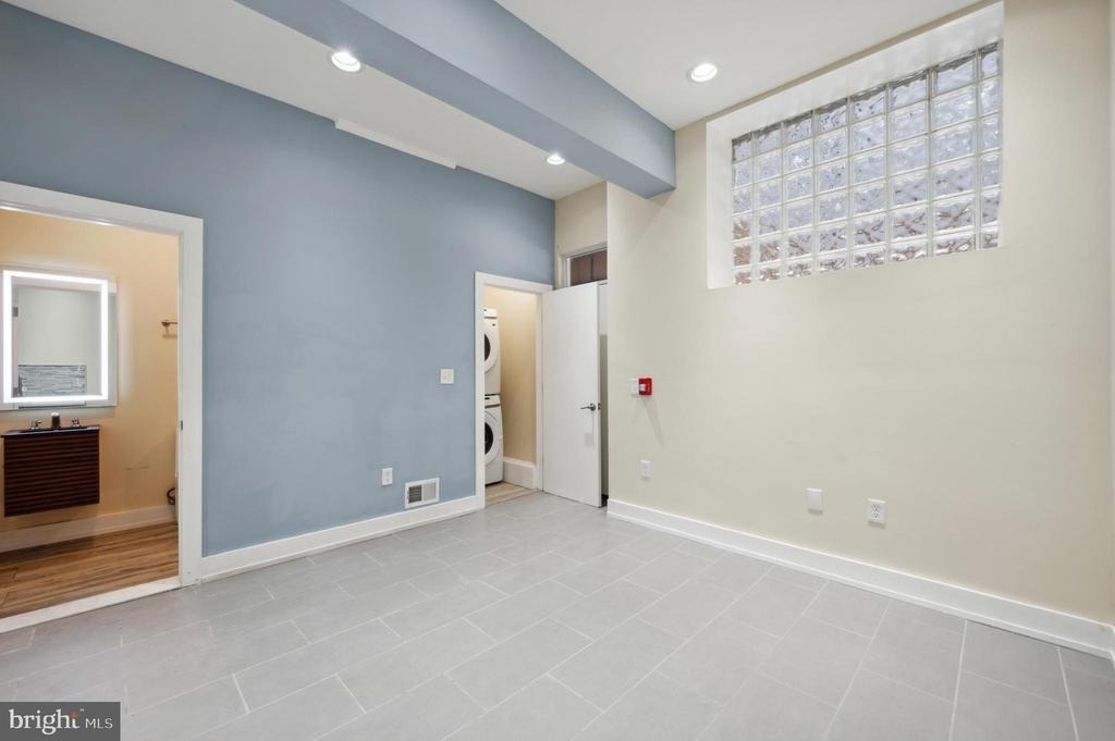 2024 E Fletcher Street - Photo 7