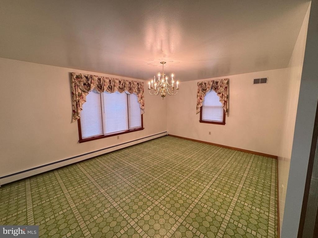1305 Hawthorne Lane - Photo 6