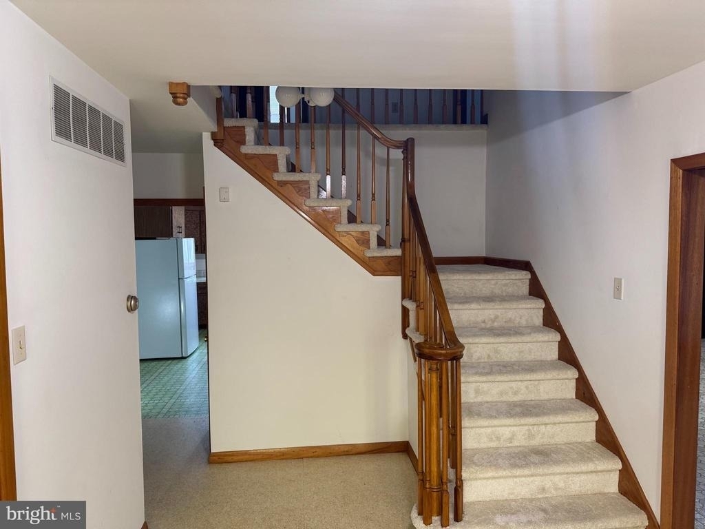 1305 Hawthorne Lane - Photo 7