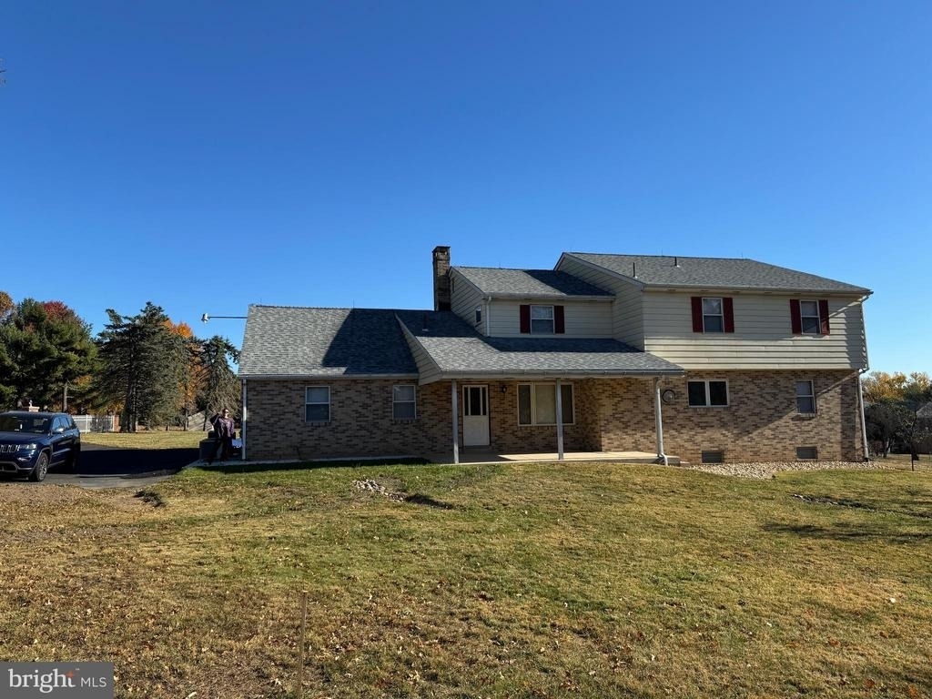 1305 Hawthorne Lane - Photo 1