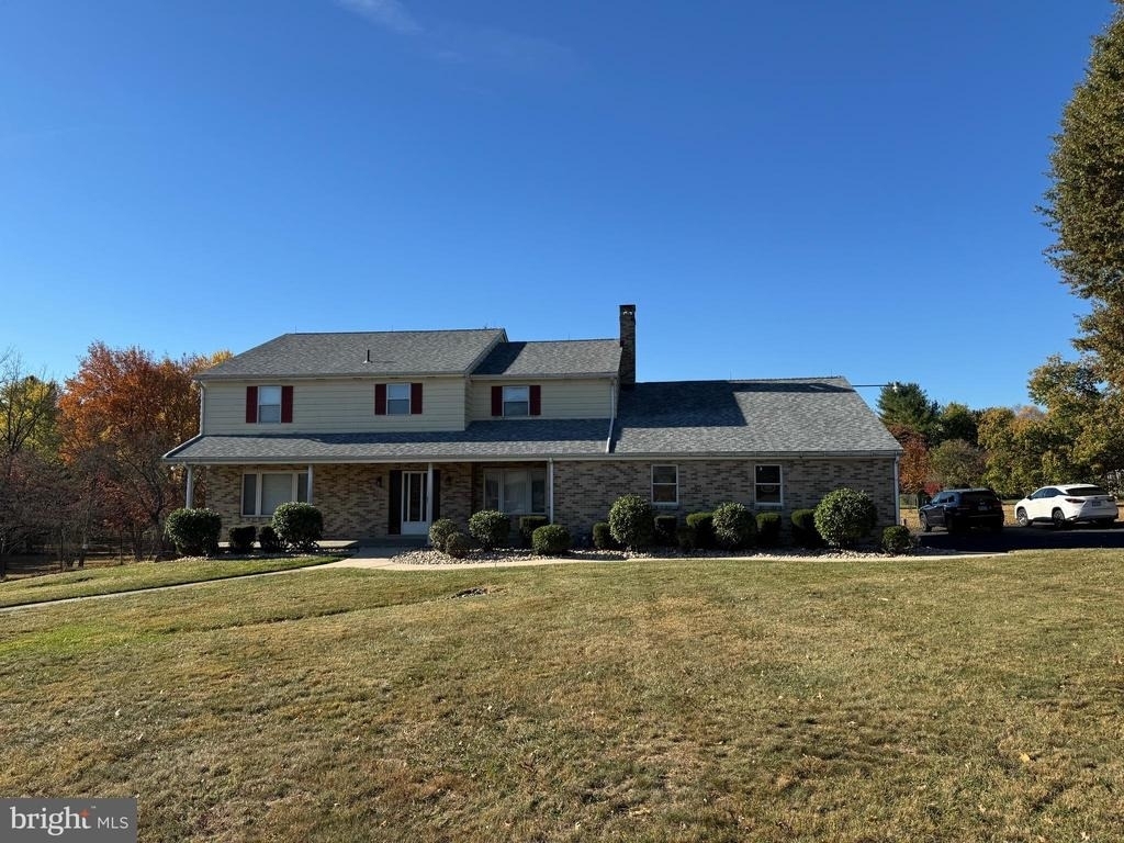 1305 Hawthorne Lane - Photo 0