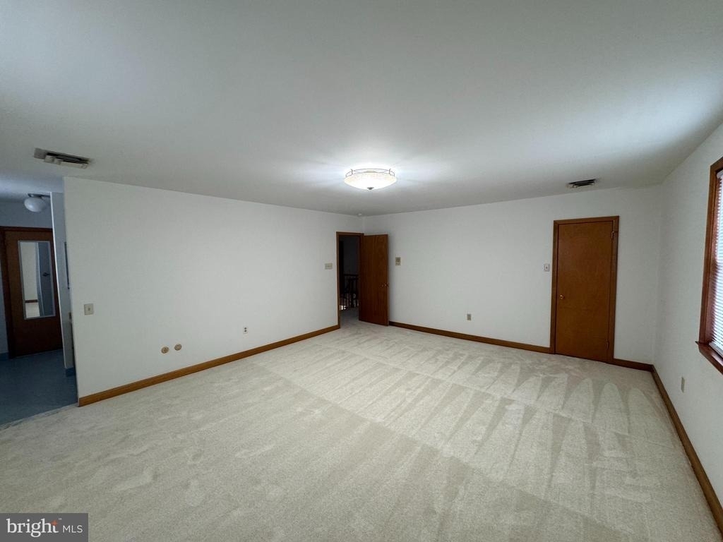1305 Hawthorne Lane - Photo 9