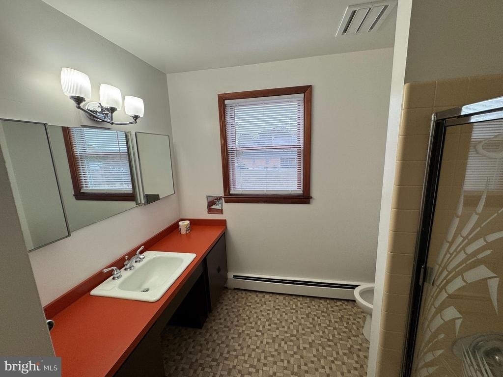 1305 Hawthorne Lane - Photo 14