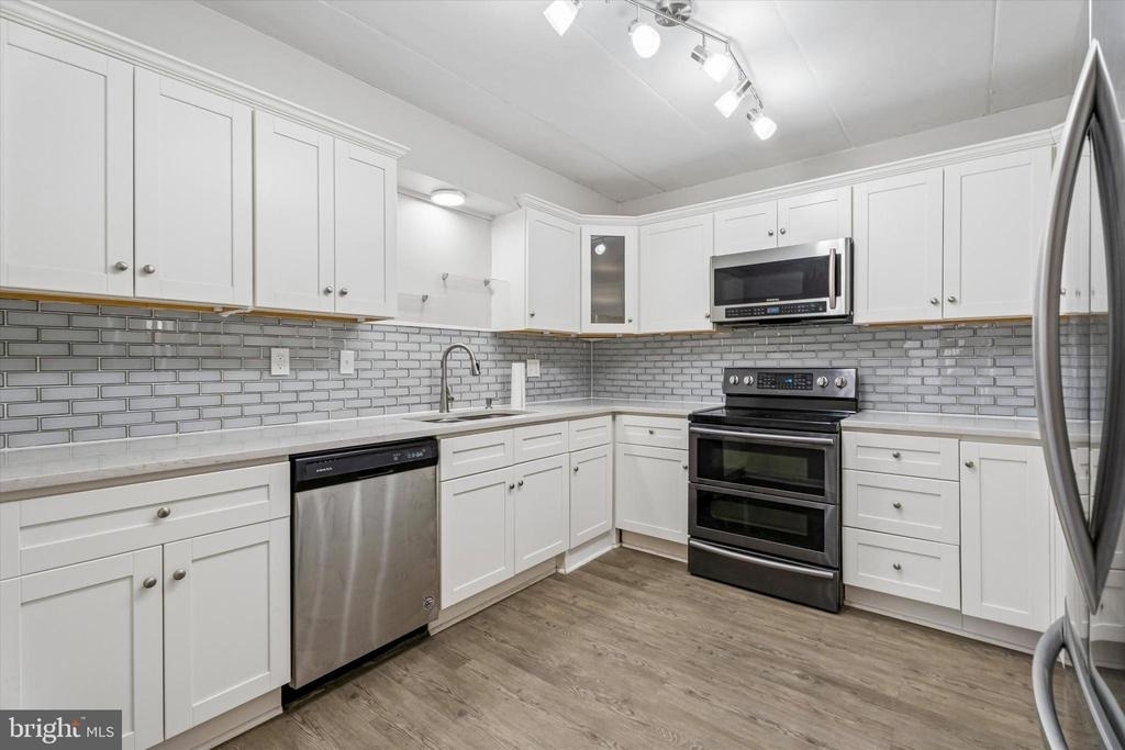 400 Glendale Road - Photo 1