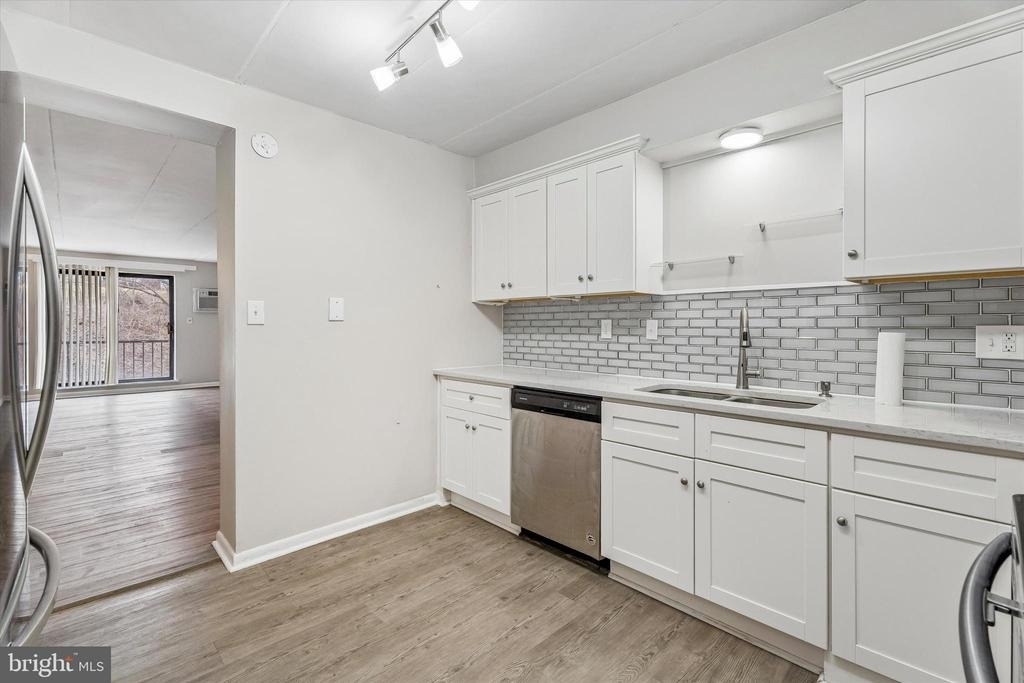 400 Glendale Road - Photo 2