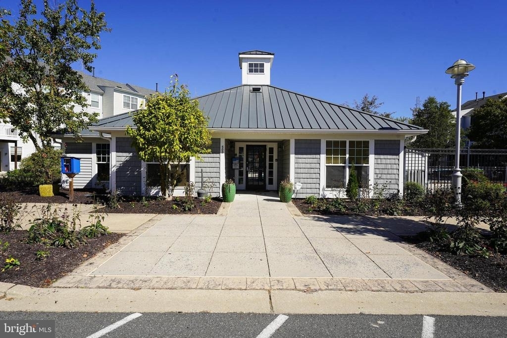 414 Waterfield Court - Photo 3