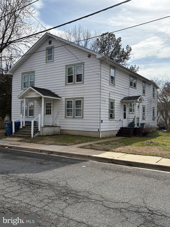 119 Maffitt Street - Photo 0