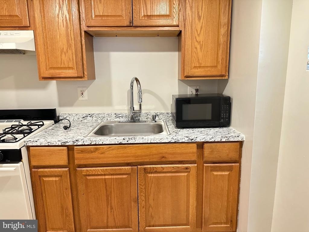 3626 12th Street Ne - Photo 2