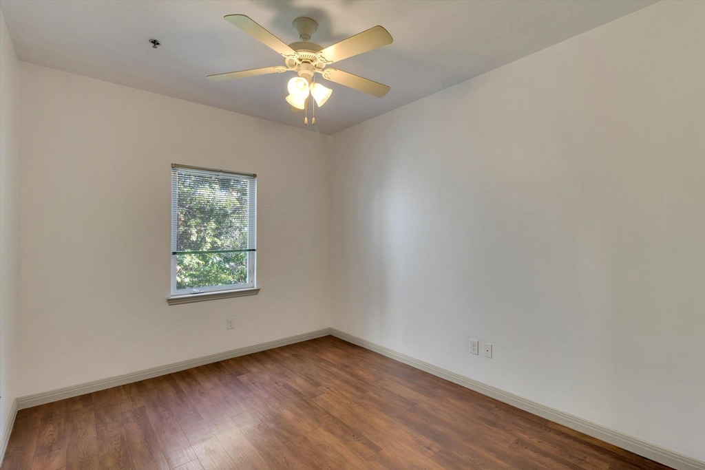 1011 N Lbj Dr - Photo 10