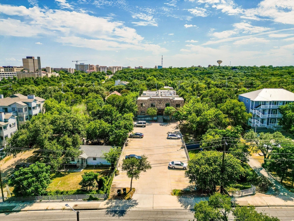 1011 N Lbj Dr - Photo 2
