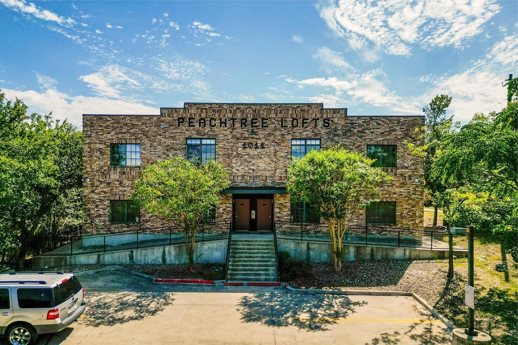 1011 N Lbj Dr - Photo 0