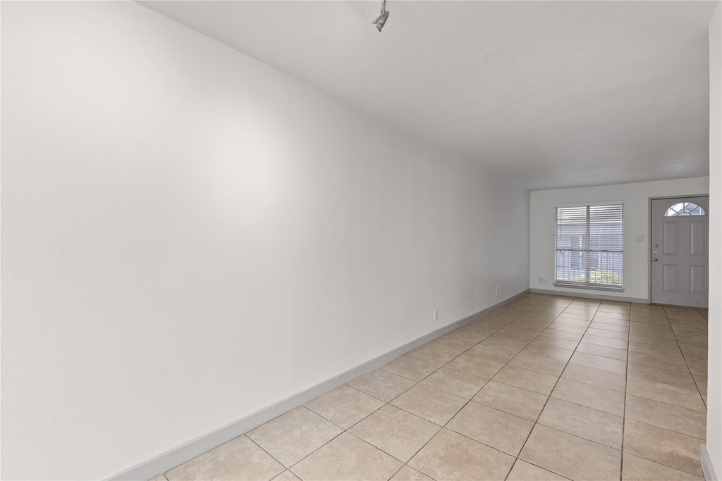 1301 W Ben White Blvd - Photo 4