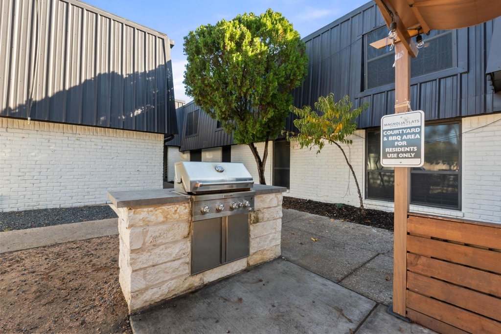 1720 Wooten Park Dr - Photo 2