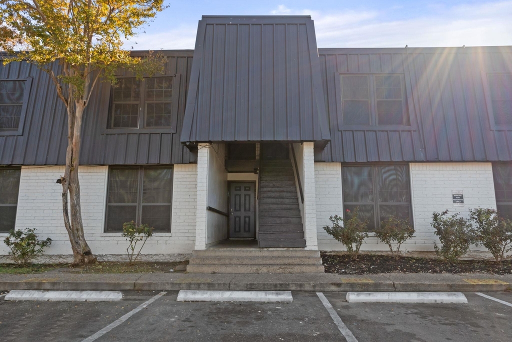 1720 Wooten Park Dr - Photo 16