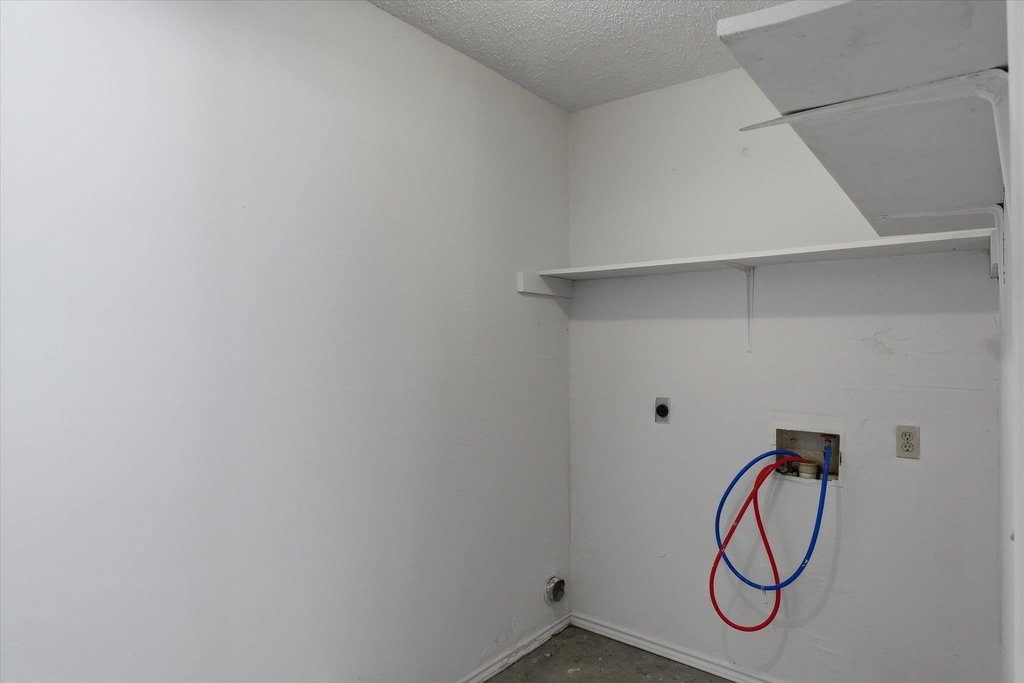 405 Whitetail Dr - Photo 3