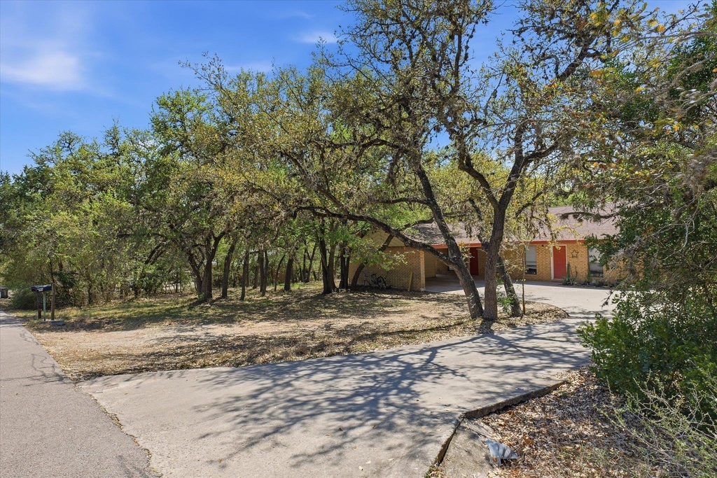 405 Whitetail Dr - Photo 0