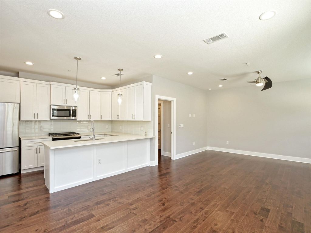 1130 Lott Ave - Photo 8