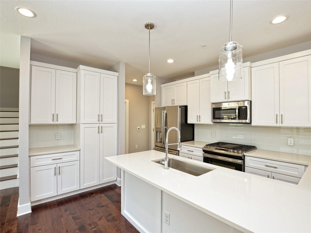 1130 Lott Ave - Photo 11