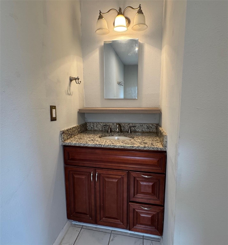 1402 Mardell St - Photo 8