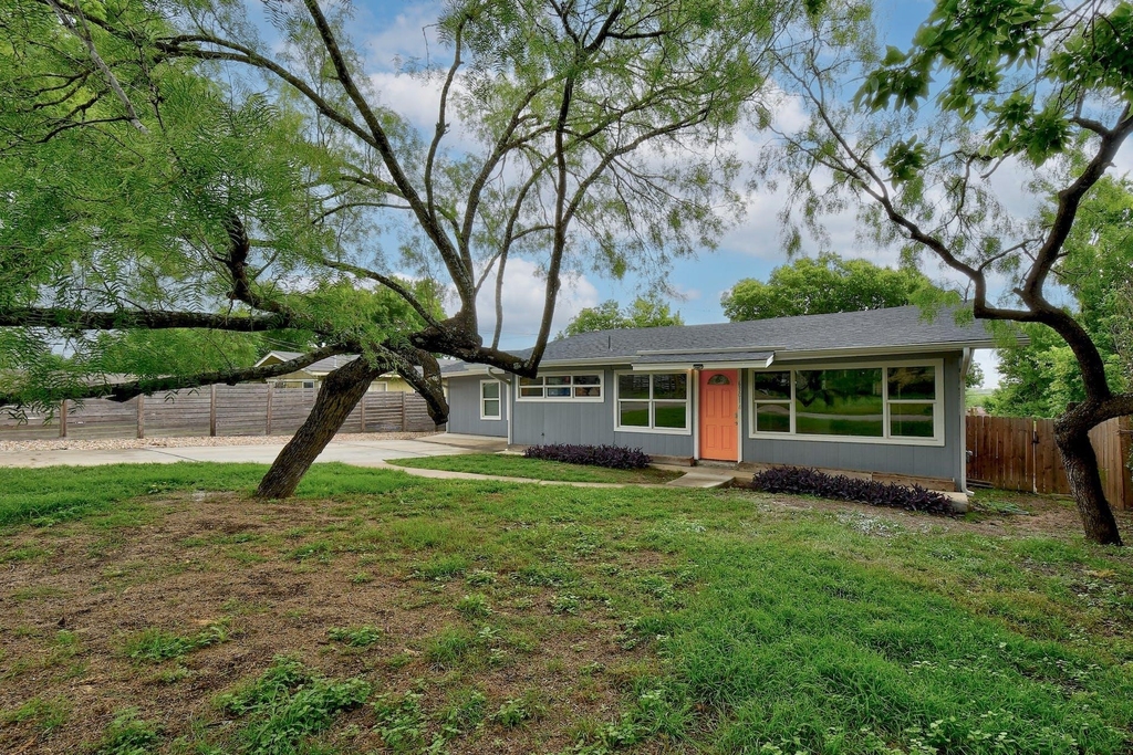 6301 Arnold Dr - Photo 1