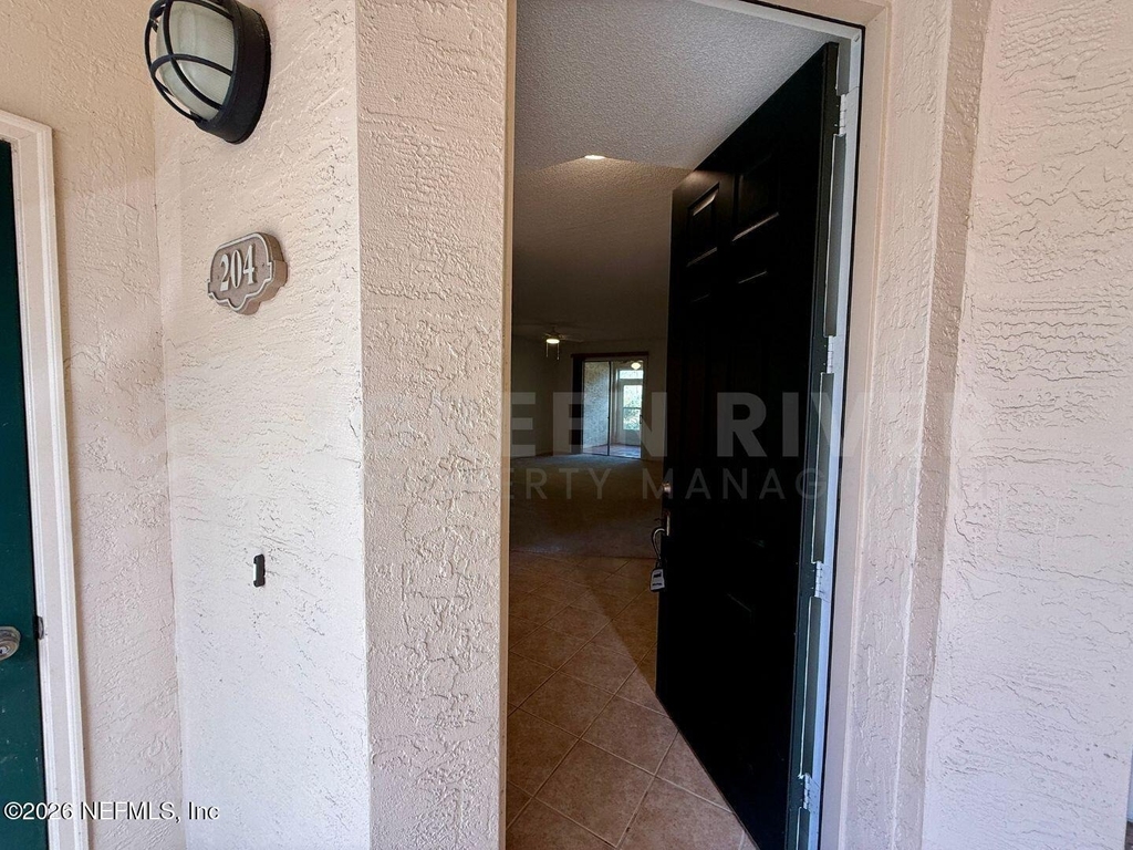 204 Augusta Circle - Photo 3