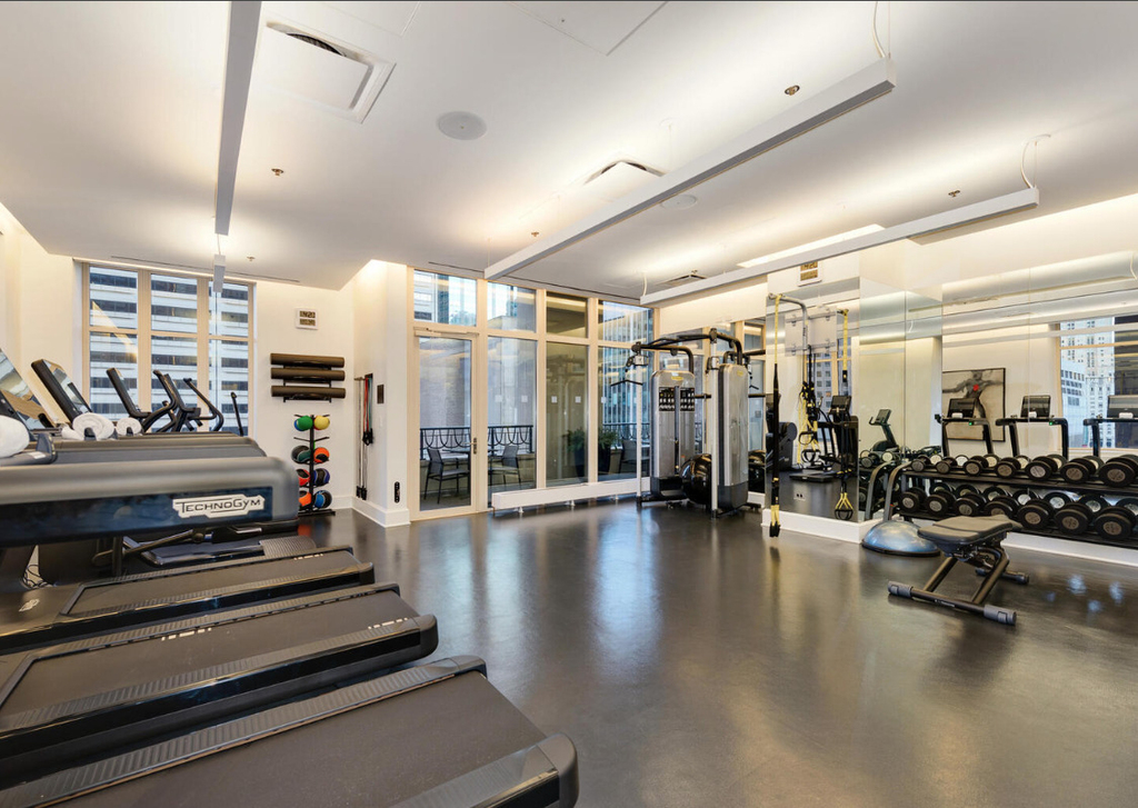 118 E Erie Street - Photo 22