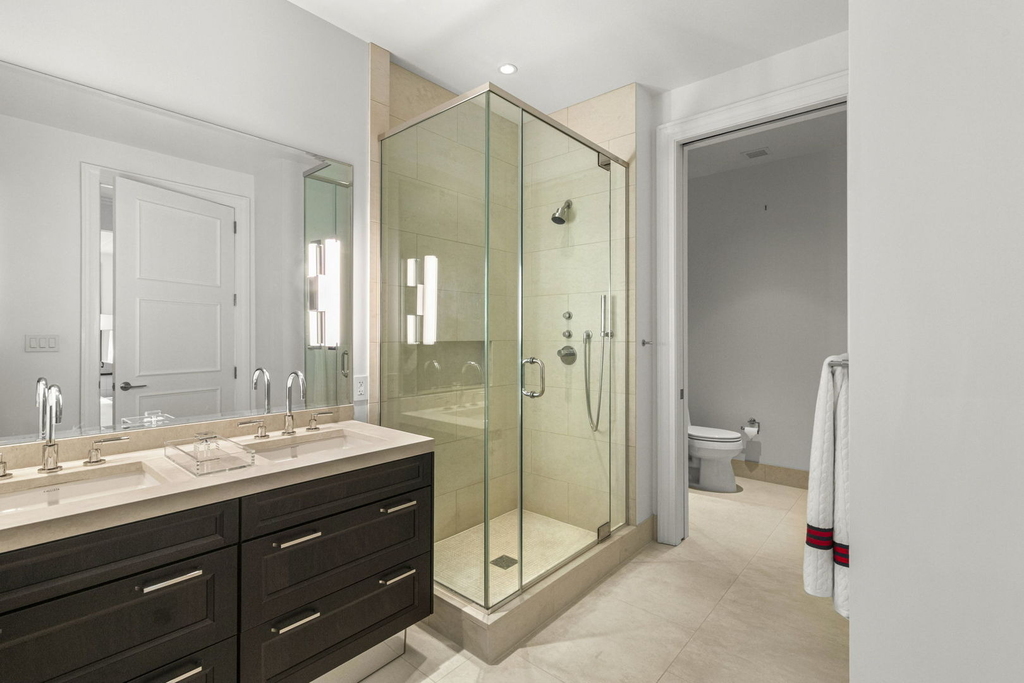 118 E Erie Street - Photo 16