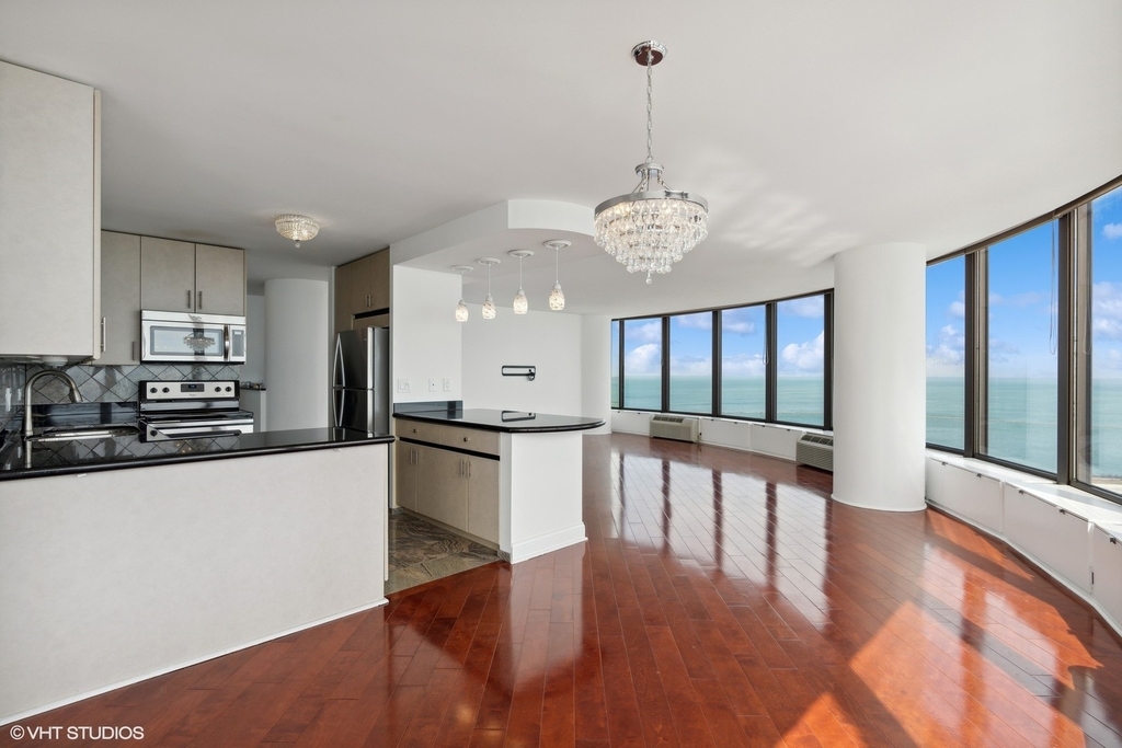 505 N Lake Shore Drive - Photo 4