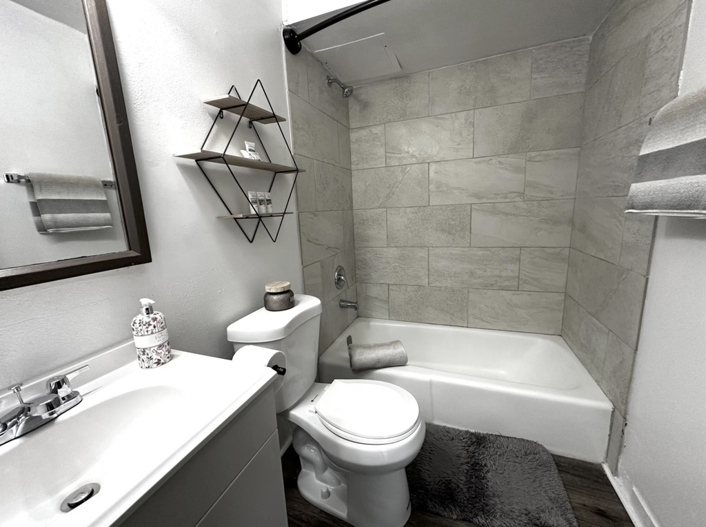 4815 Creekview Road - Photo 5