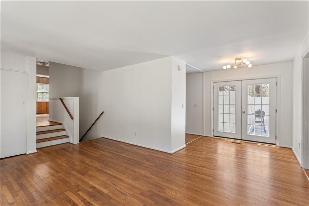 2866 Highland Drive Se - Photo 4