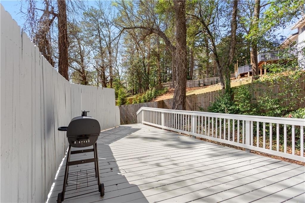 2866 Highland Drive Se - Photo 24