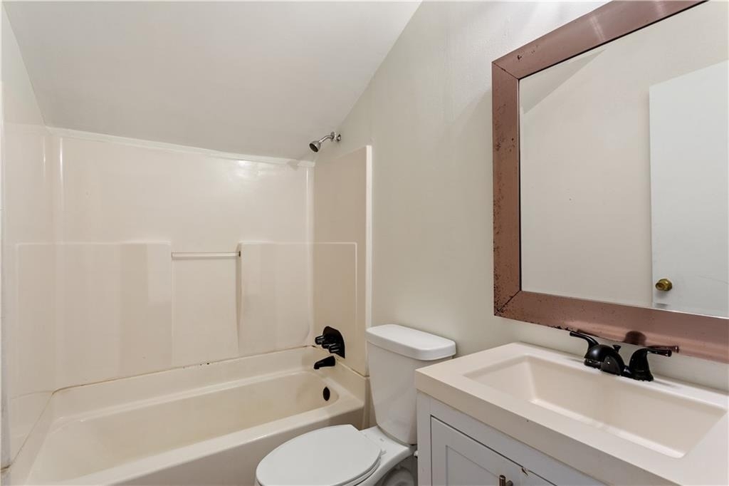 2866 Highland Drive Se - Photo 17
