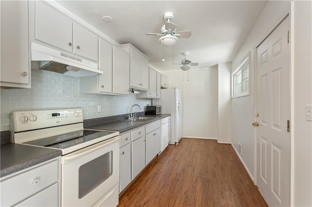 2866 Highland Drive Se - Photo 6