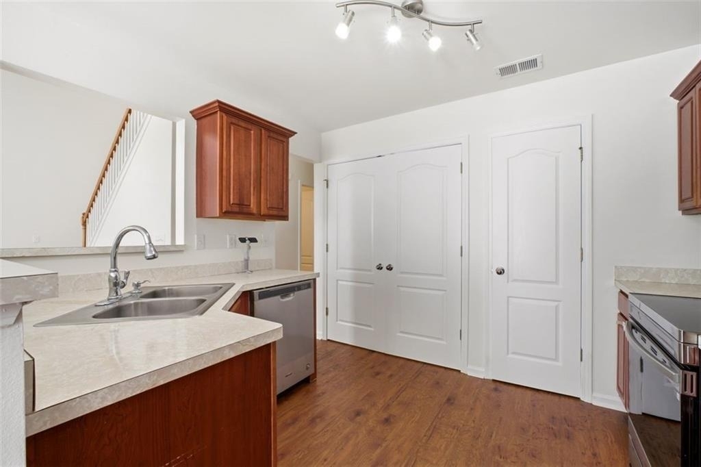 6425 White Walnut Way - Photo 11