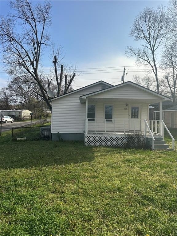 617 Cassville Road - Photo 2