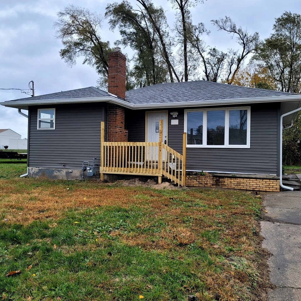 1125 Dallas Street - Photo 0