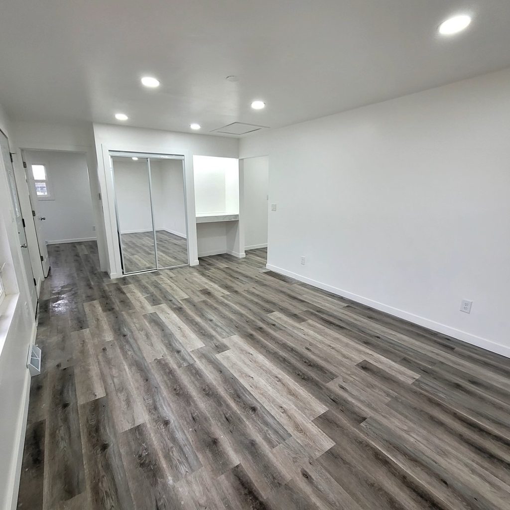 1125 Dallas Street - Photo 5