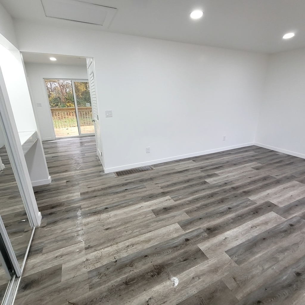 1125 Dallas Street - Photo 7