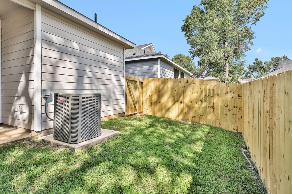 496 Golden Street - Photo 24