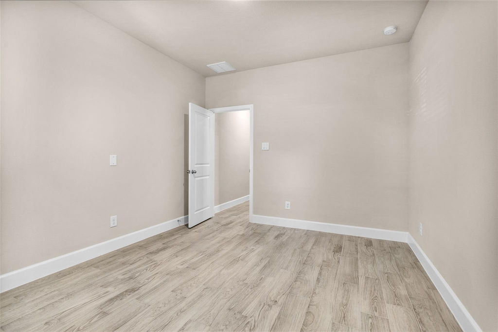 496 Golden Street - Photo 13